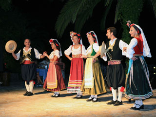 Danseurs grecs